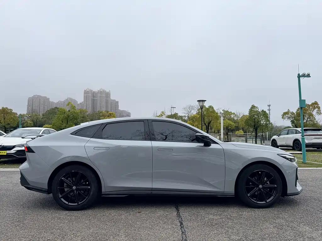 Changan UNI-V 2022