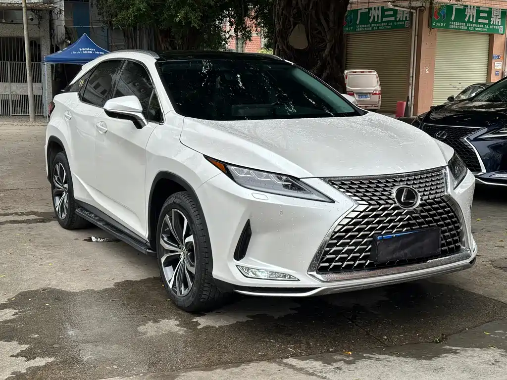 Lexus RX 2022
