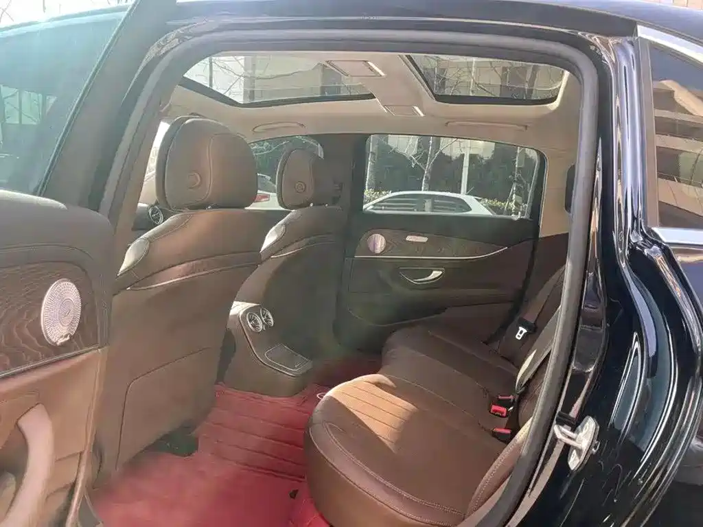 Mercedes-Benz E-Класс 2021