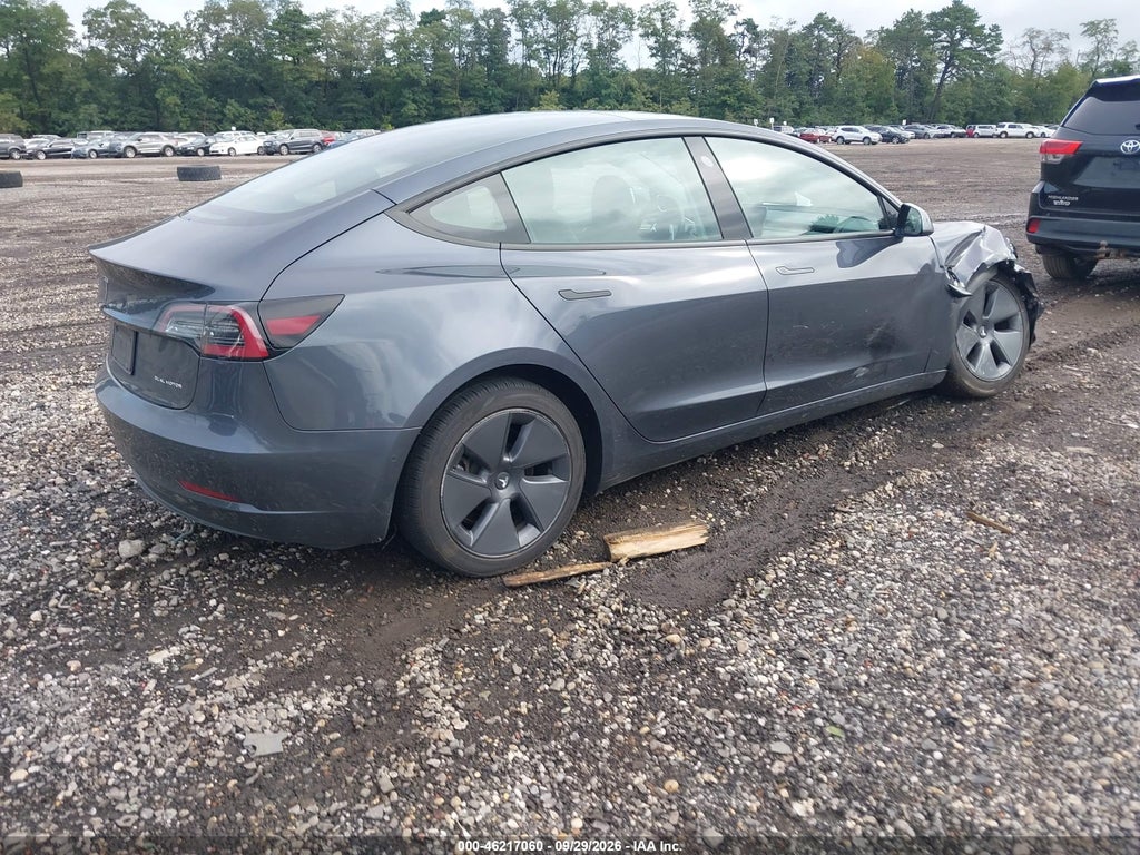 Tesla Model 3 2022