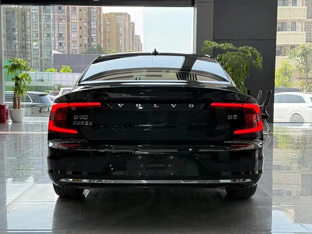 Volvo S90 2021