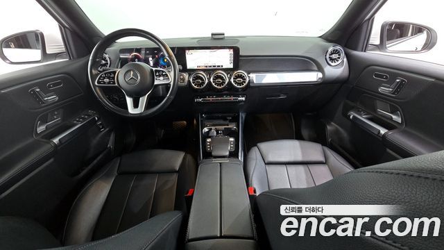 Mercedes-Benz GLB 2021