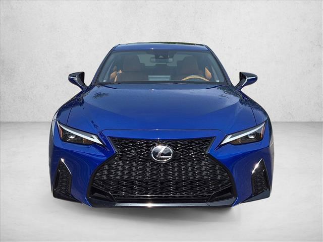 Lexus IS 2025