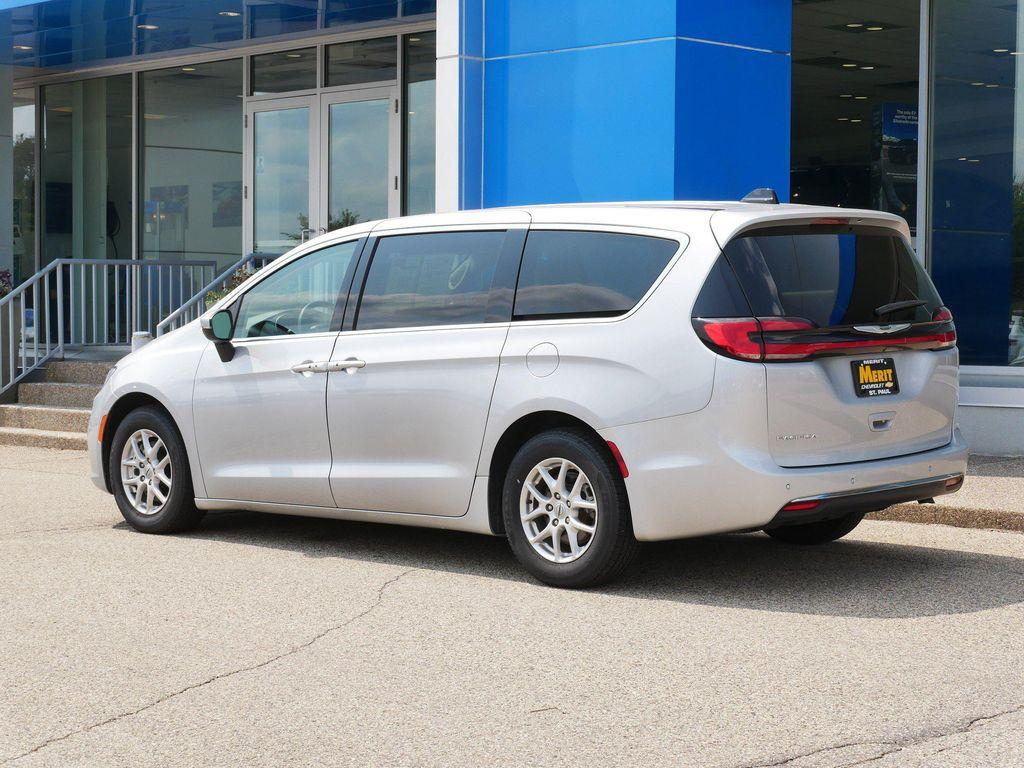 Chrysler Pacifica 2023