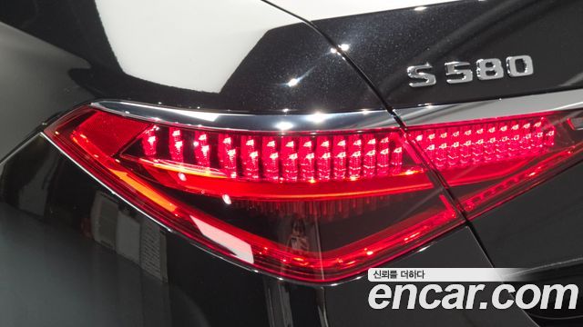 Mercedes-Benz S-Класс 2021