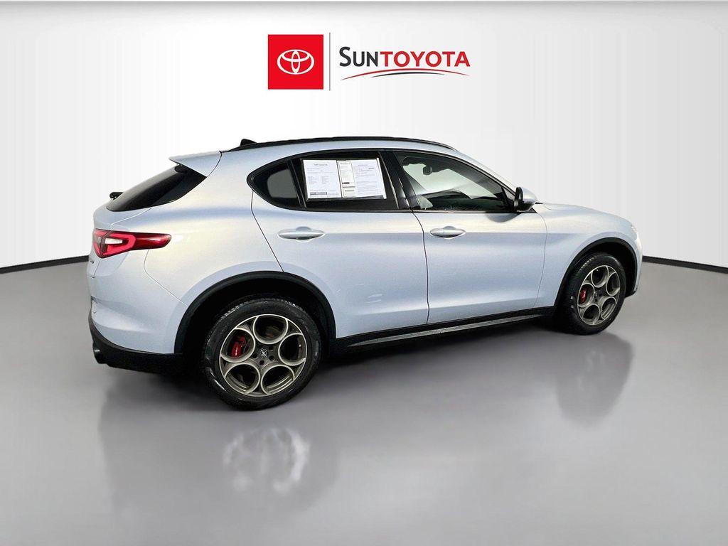 Alfa Romeo Stelvio 2023