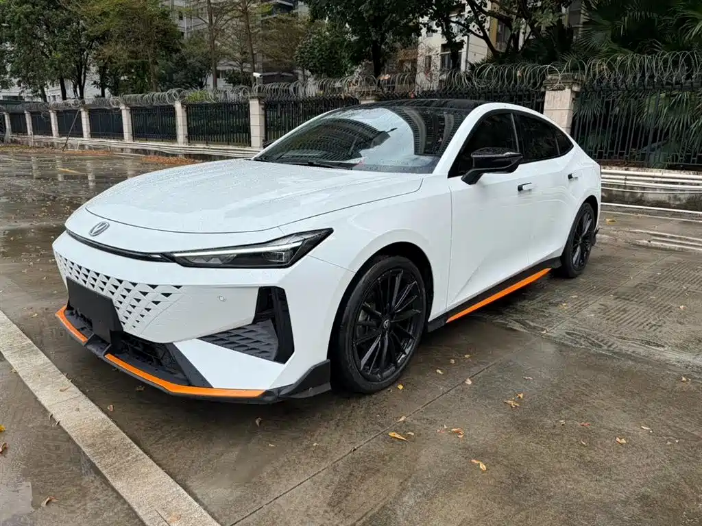 Changan UNI-V 2024
