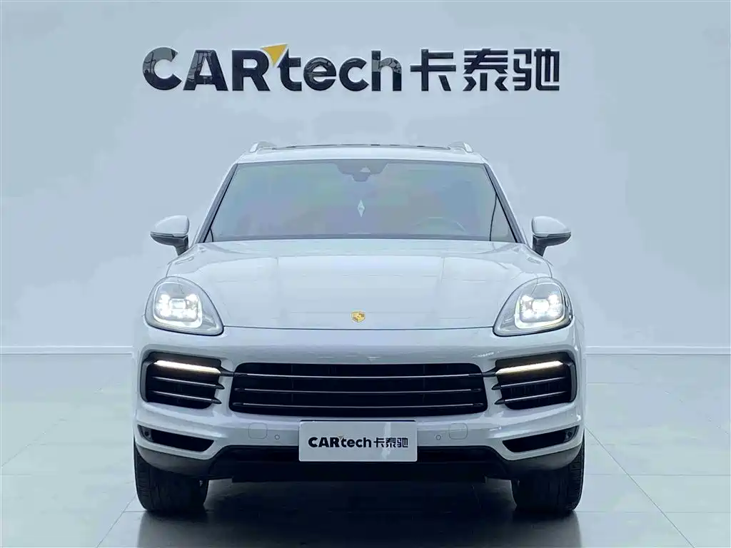 Porsche Cayenne 2021