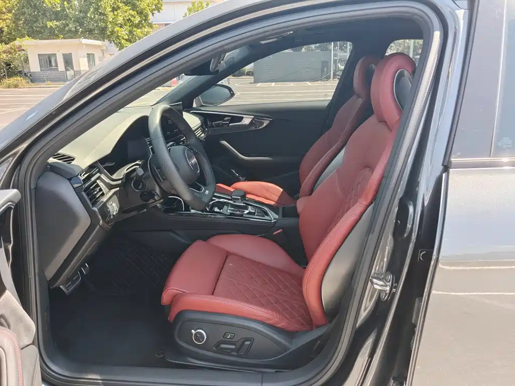 Audi S4 2024