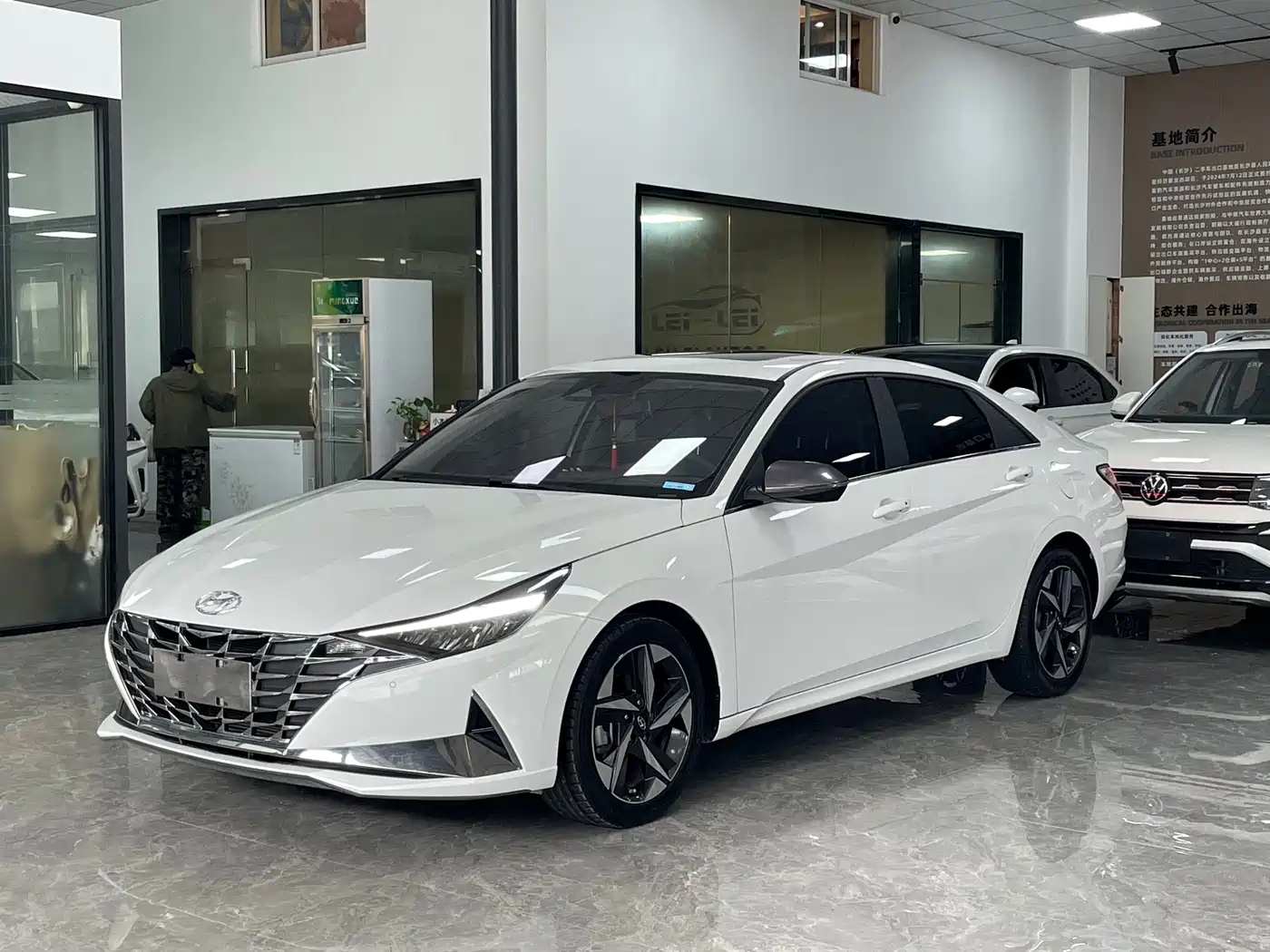 Hyundai Elantra 2023