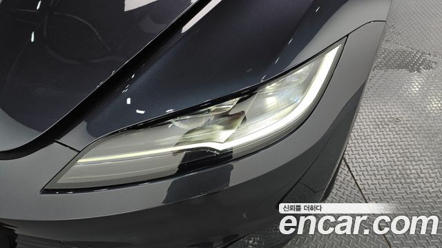 Tesla Model 3 2025