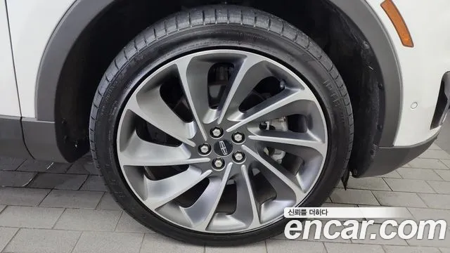 Lincoln Nautilus 2020