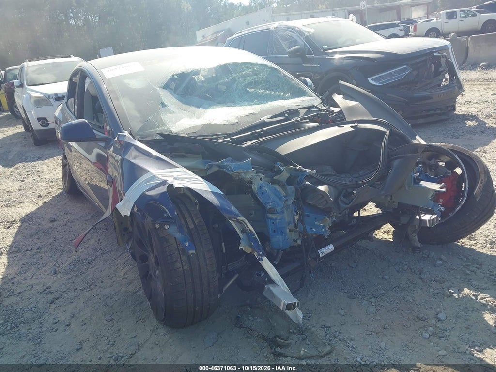 Tesla Model 3 2022