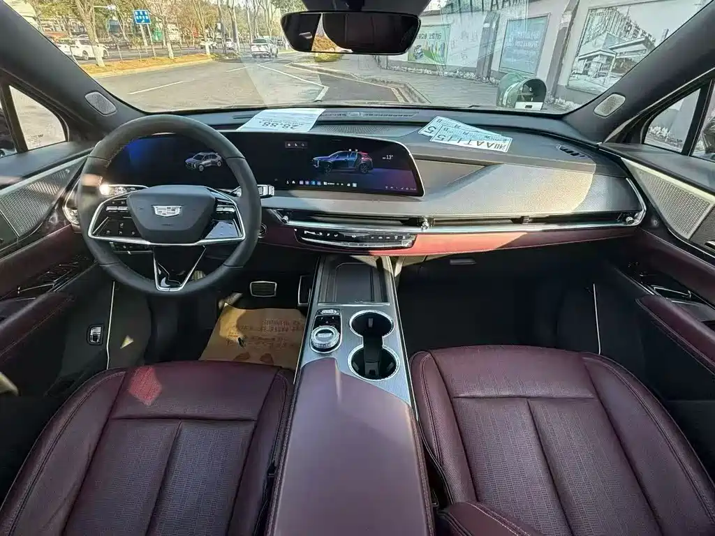 Cadillac XT5 2024