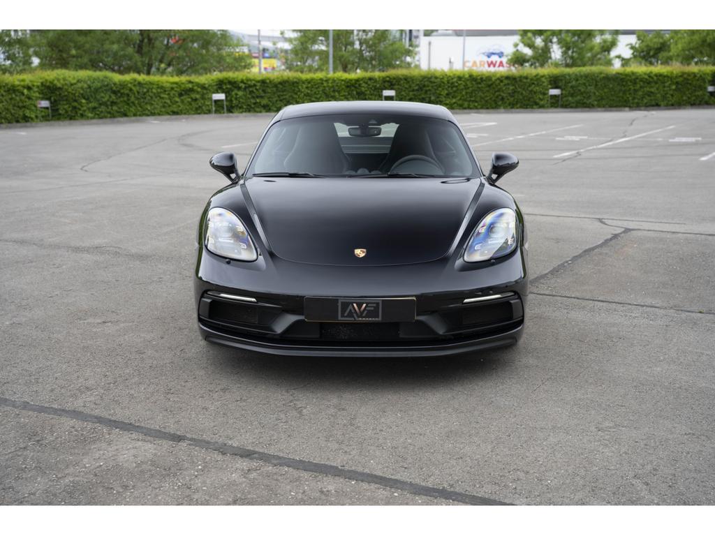 Porsche Cayman 2021
