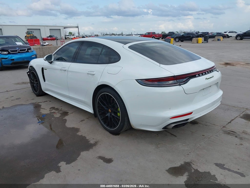 Porsche Panamera 2022