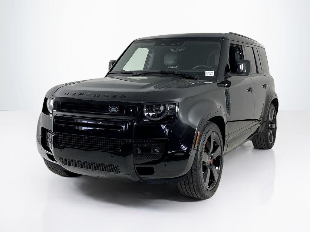 Land Rover Defender 2024