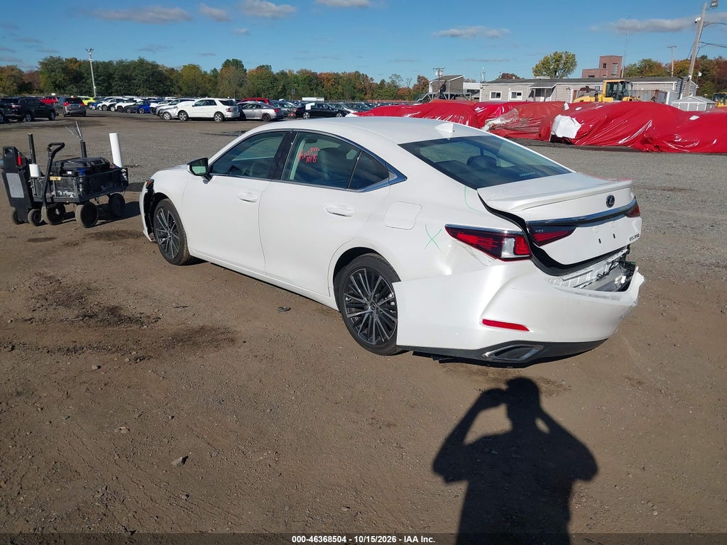 Lexus ES 2025