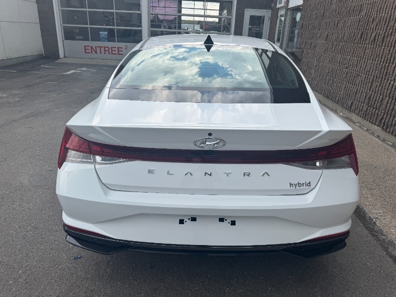 Hyundai Elantra 2022