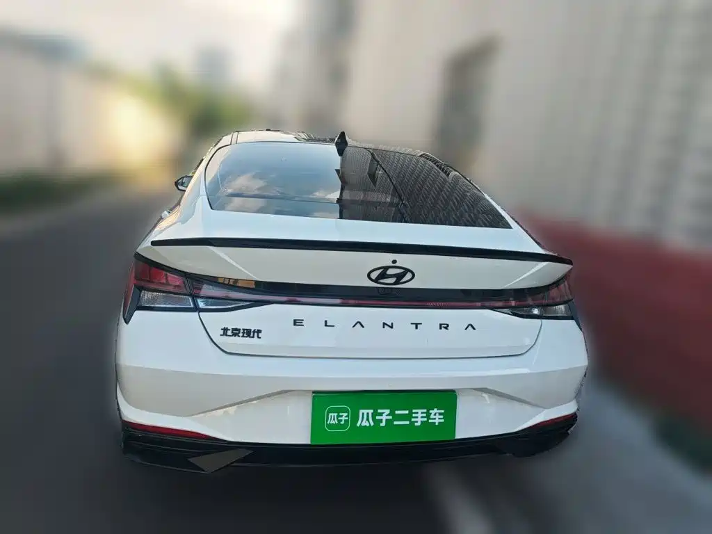 Hyundai Elantra 2023