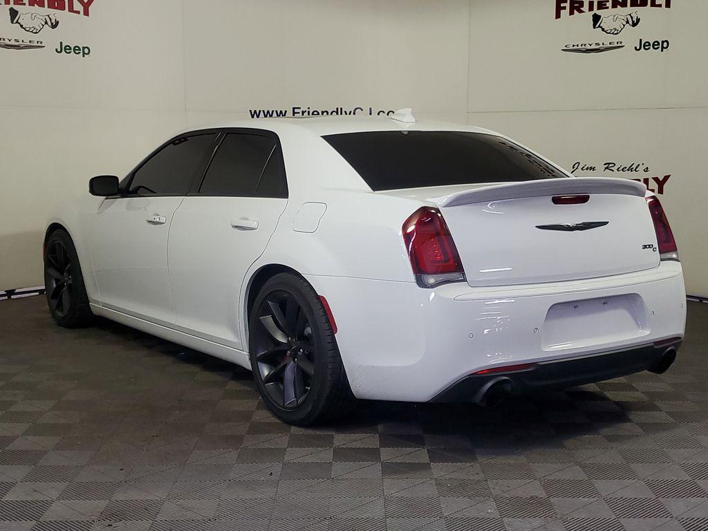 Chrysler 300 2023