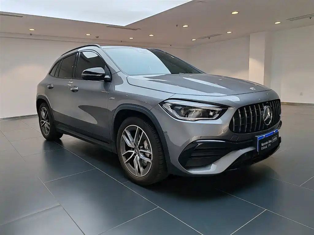 Mercedes-Benz GLA AMG 2023