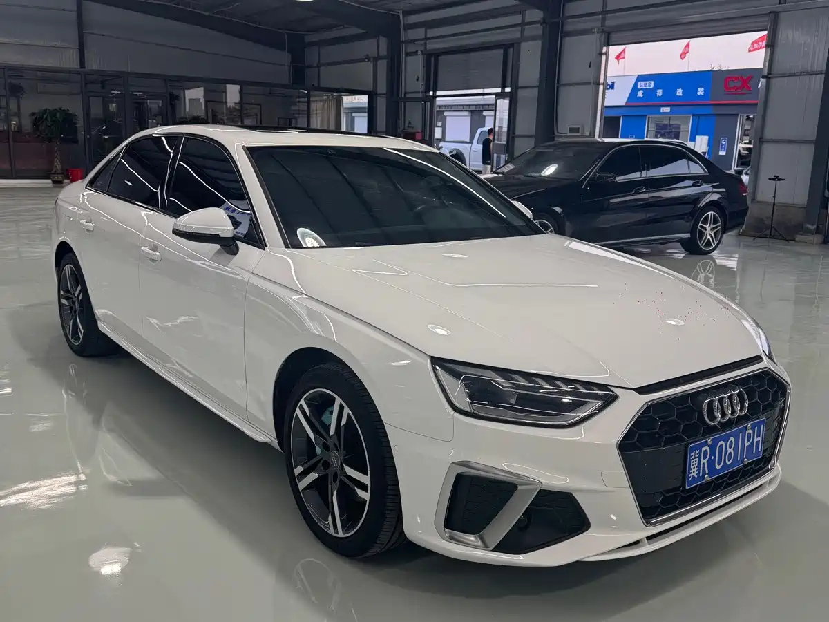 Audi A4 2021
