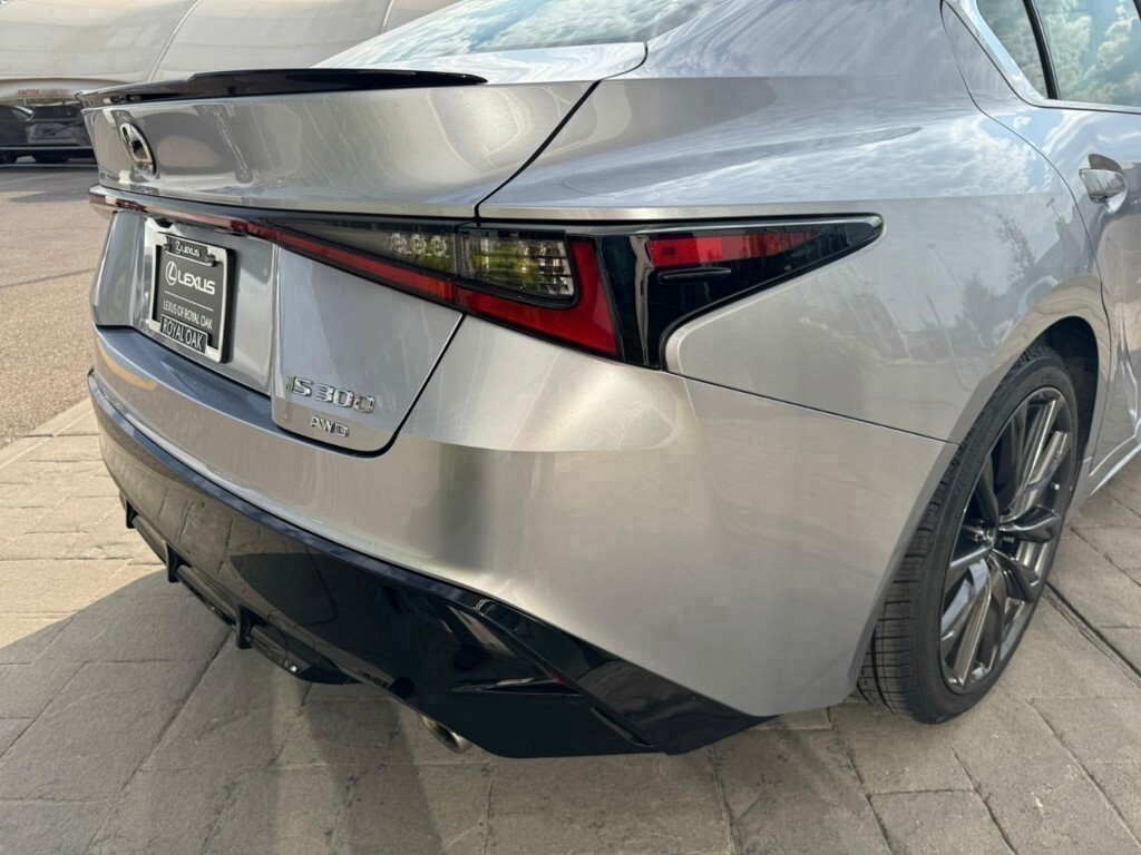 Lexus IS 300 2024