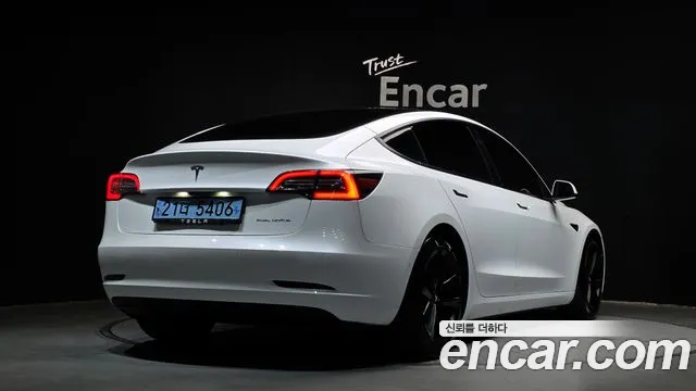 Tesla Model 3 2022