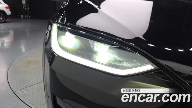 Tesla Model X 2023