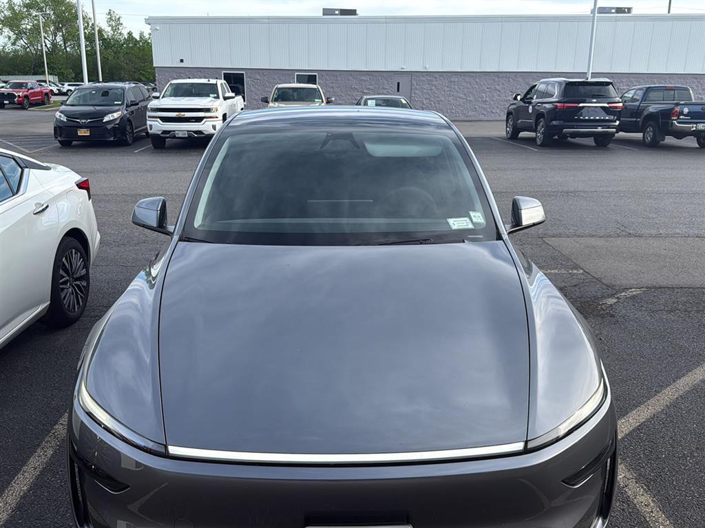 Tesla Model Y 2026