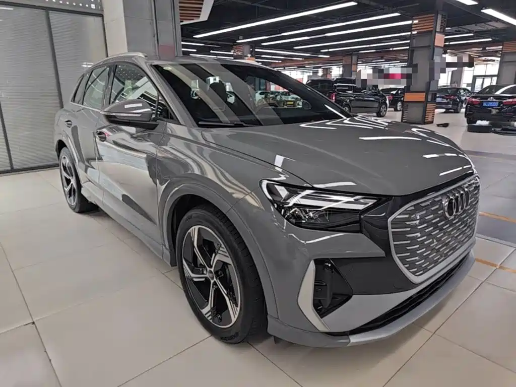 Audi Q4 e-tron 2025
