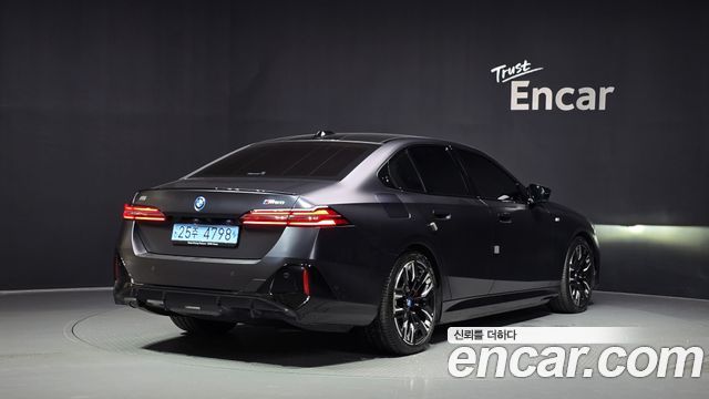 BMW i5 2024