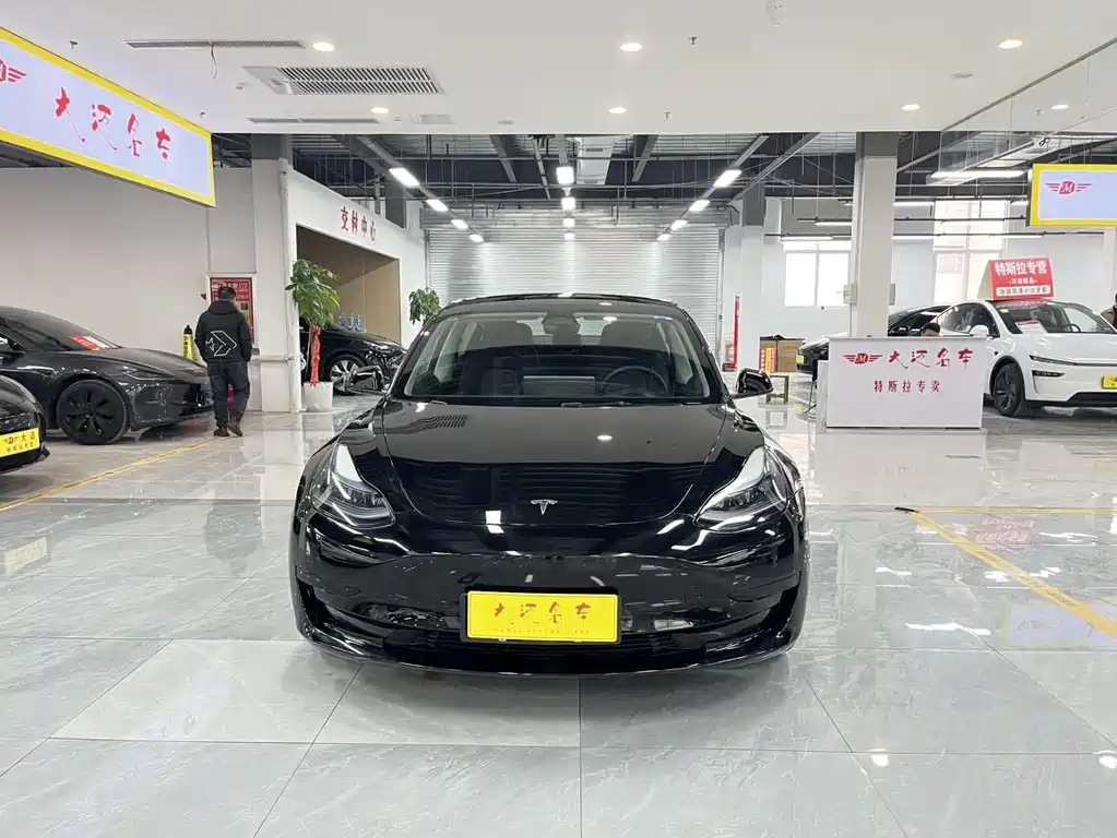 Tesla Model 3 2023