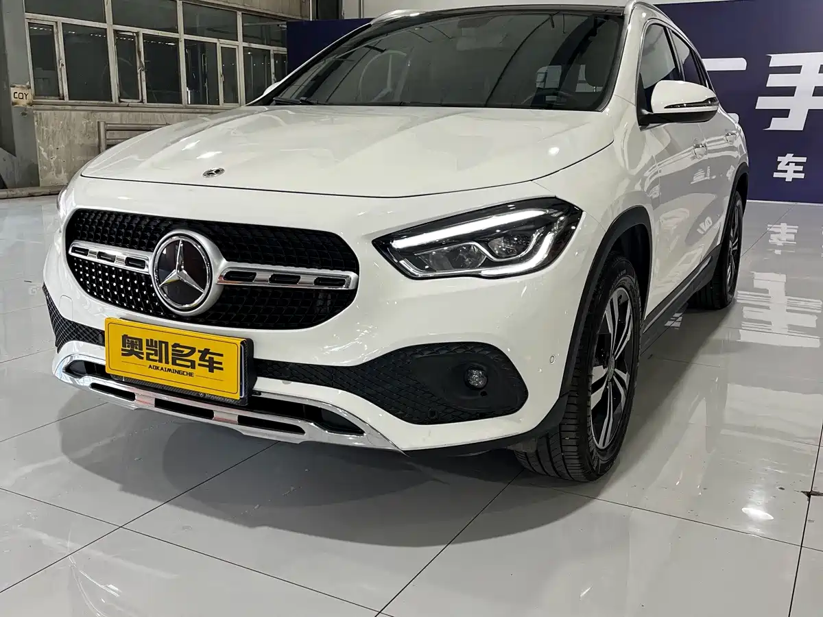 Mercedes-Benz GLA 2021