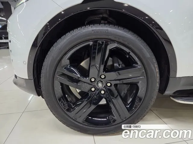 Land Rover Discovery 2025