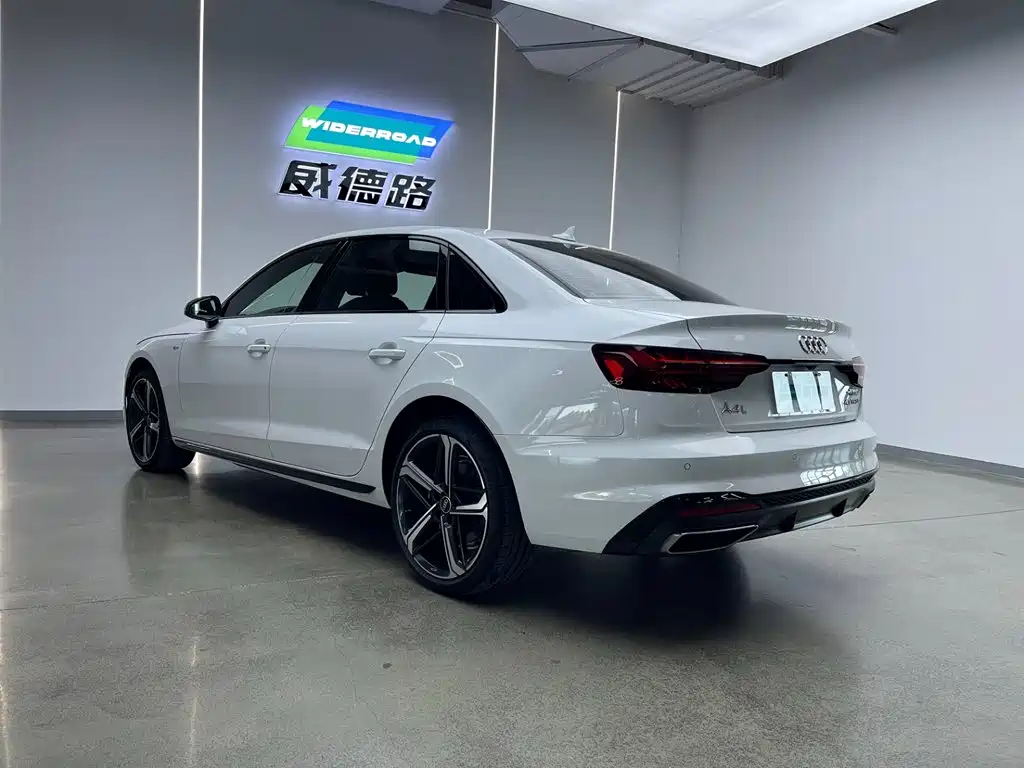 Audi A4 2024