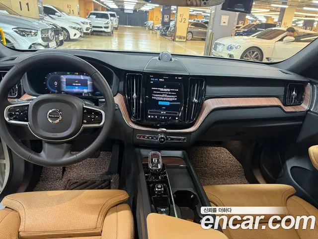 Volvo XC60 2024