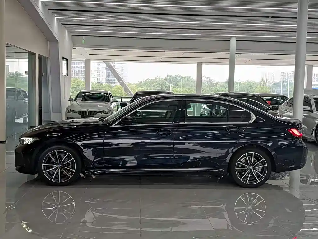 BMW 3 серии 2024