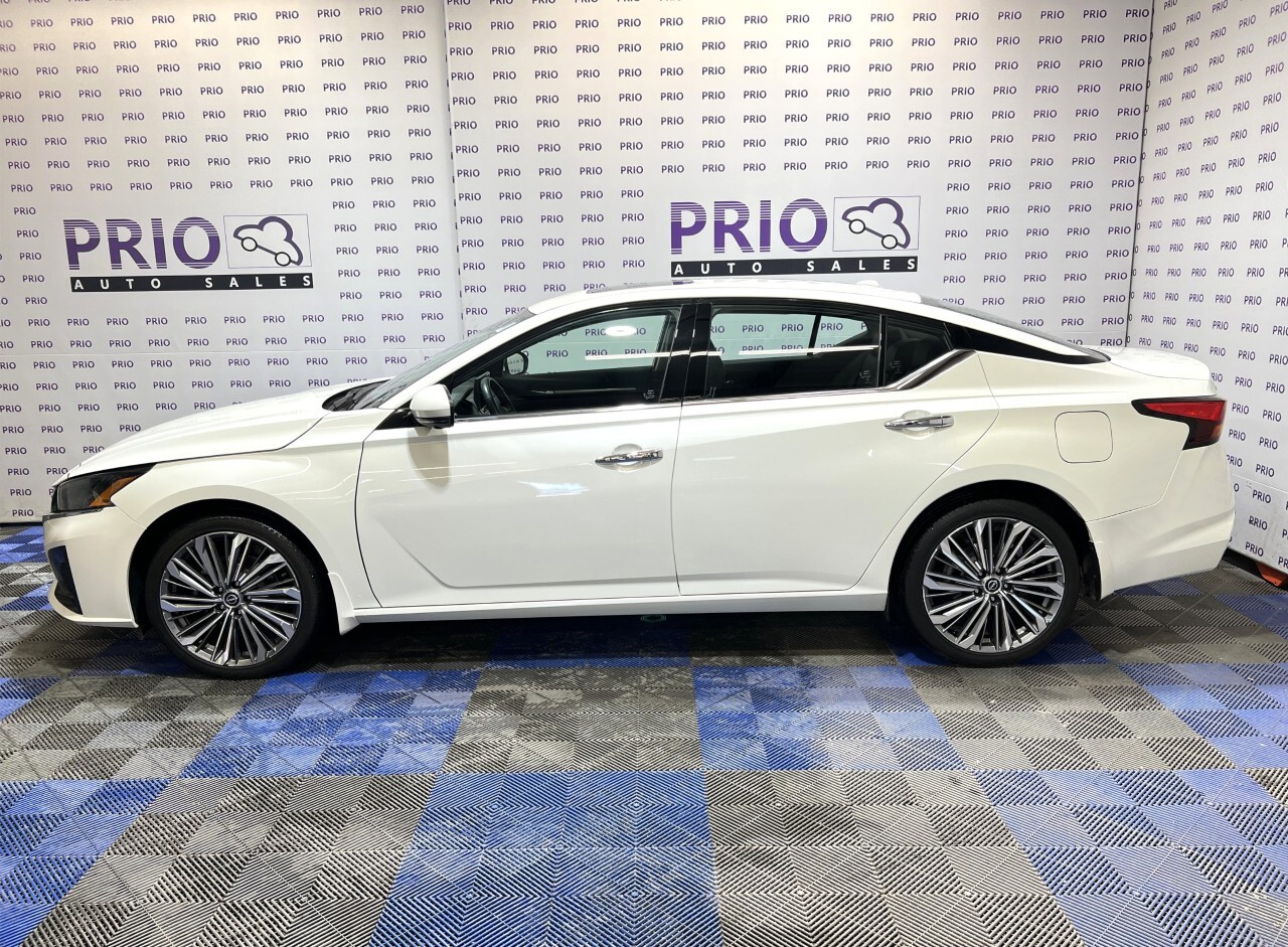 Nissan Altima 2023