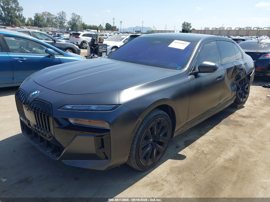 BMW i7 2025