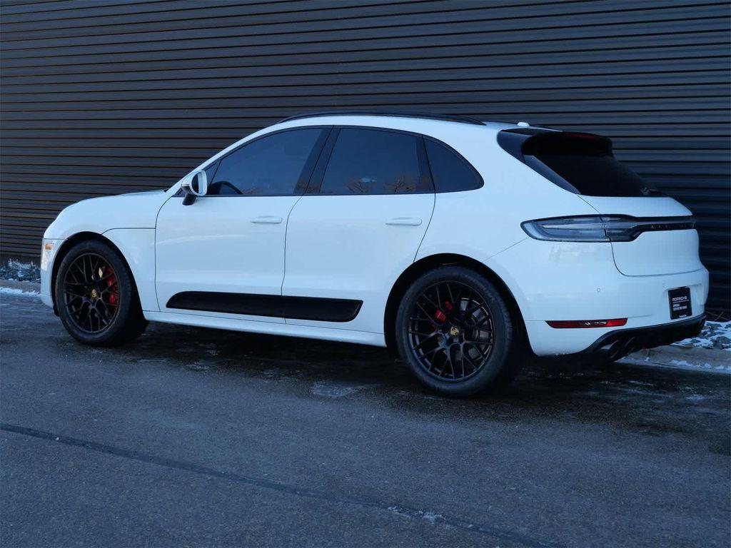 Porsche Macan 2021