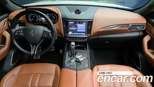 Maserati Levante 2022