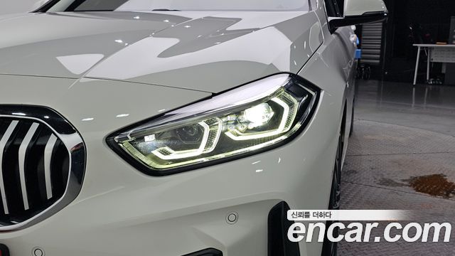 BMW 1 серии 2023
