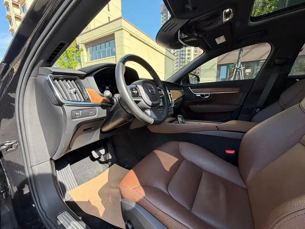 Volvo S90 2021