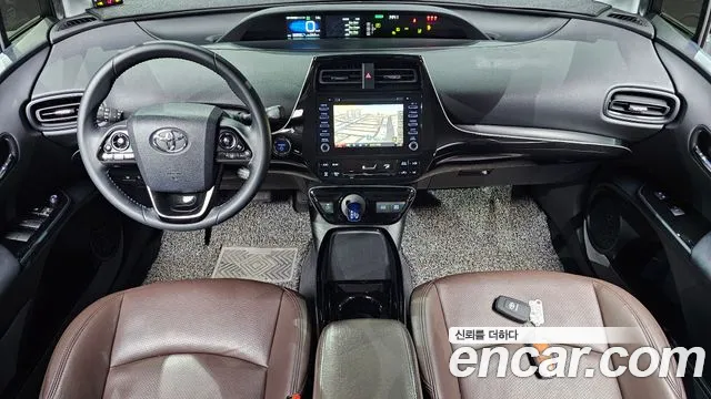 Toyota Prius 2021