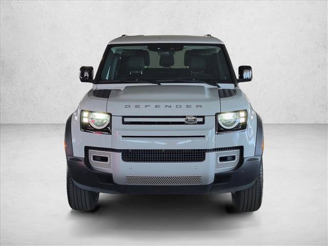 Land Rover Defender 2023