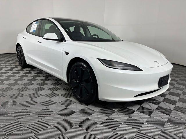 Tesla Model 3 2024
