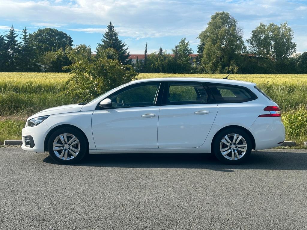Peugeot 308 2021