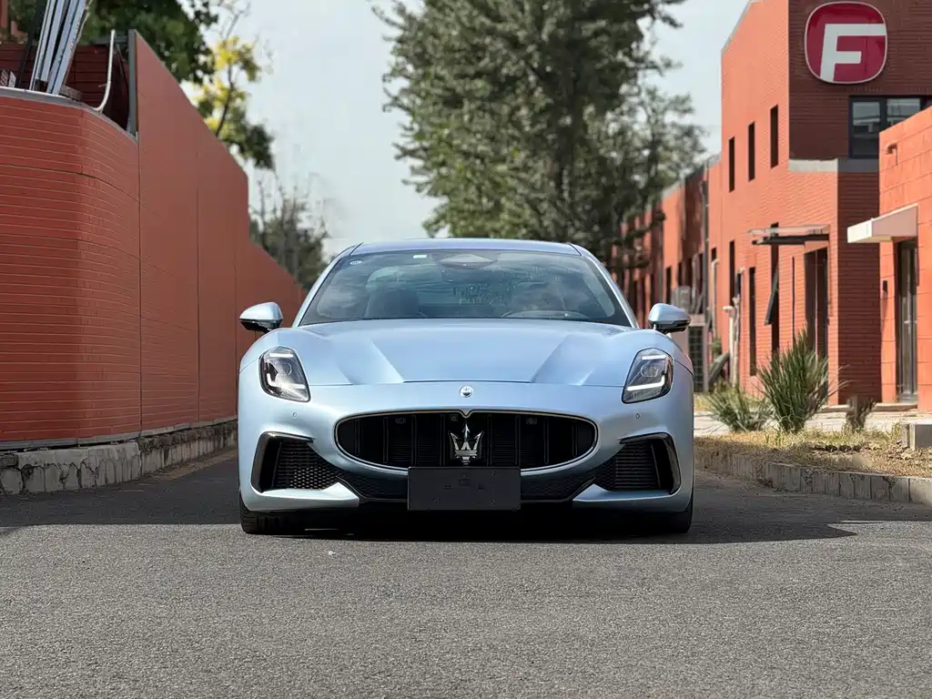 Maserati GranTurismo 2024